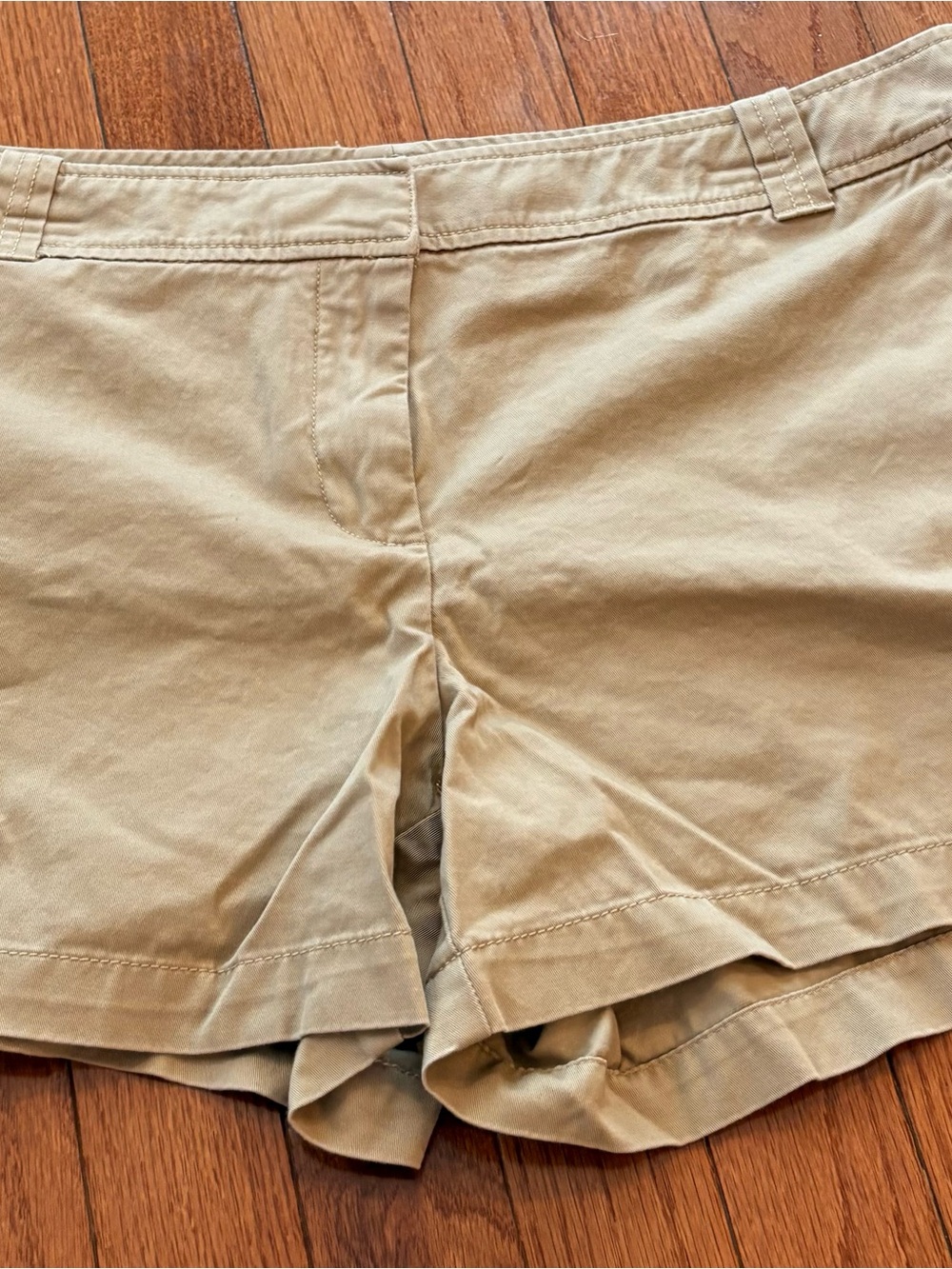 Women's Beige New York & Company Shorts Size 8